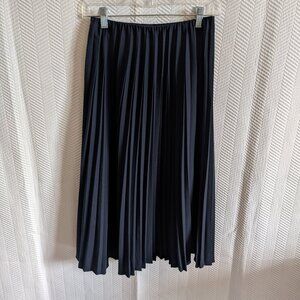 NWT Uniqlo Navy Blue Pleated Midi Skirt Size Small Preppy Office Dark Academia